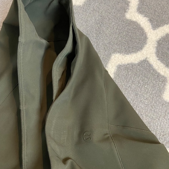 Lululemon Here To There High-Rise 7/8 Pant- Size 6 - Picture 4 of 5